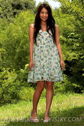 吹裙子美女截图2 吹裙子美女截图2